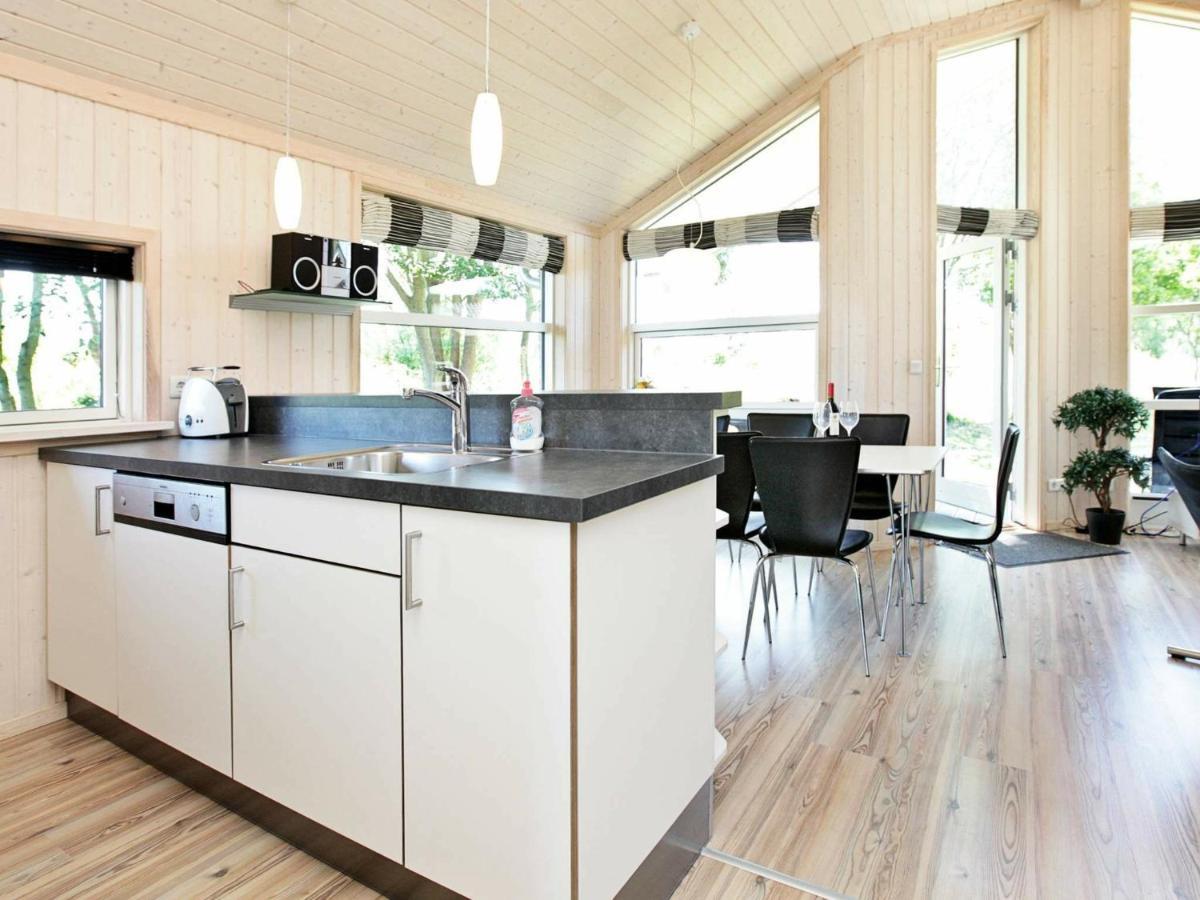 Three-Bedroom Holiday Home In Grossenbrode 1 الغرفة الصورة
