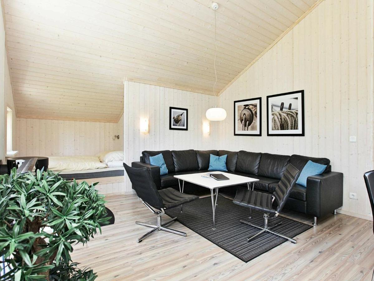 Three-Bedroom Holiday Home In Grossenbrode 1 الغرفة الصورة